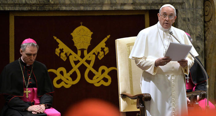 Papa Katolik Kilisesi yönetimine açtı ağzını yumdu gözünü