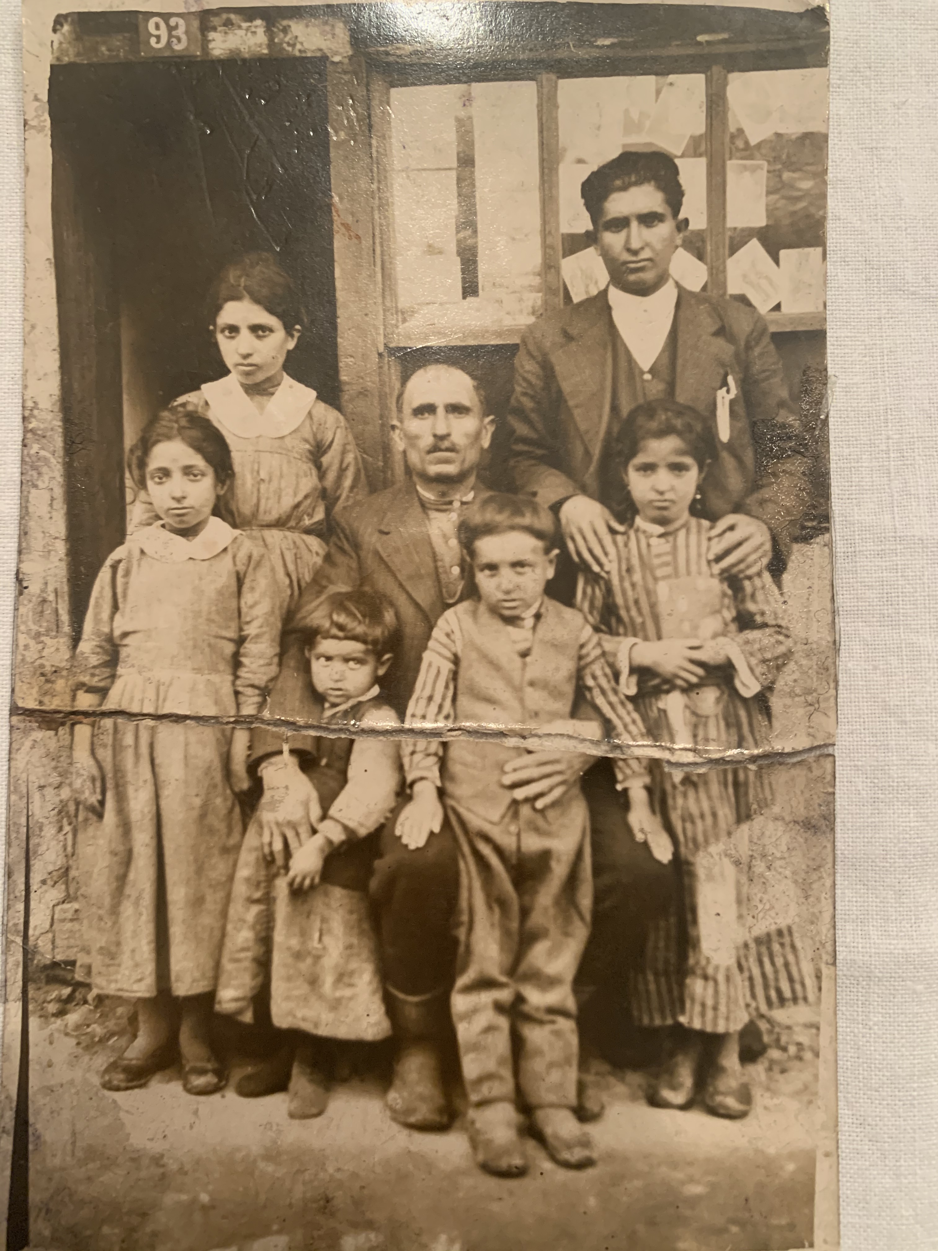 İbrahim Khoren and his family, Kütahya