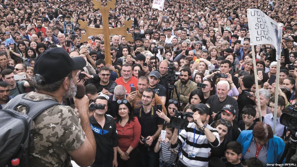 paÅinyan miting ile ilgili gÃ¶rsel sonucu