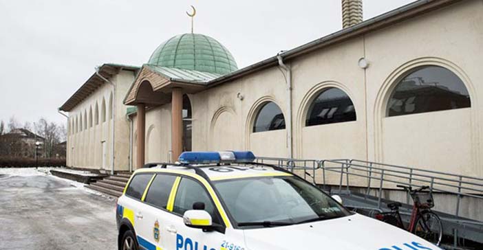 İsveç'te yine cami saldırısı