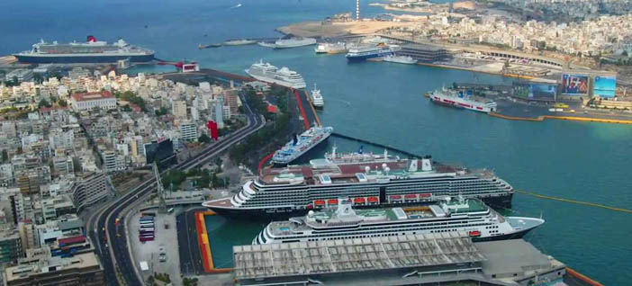 Yunanistan'da ilk kamulaştırma hamlesi: Pire Limanı'nın satışı durduruldu