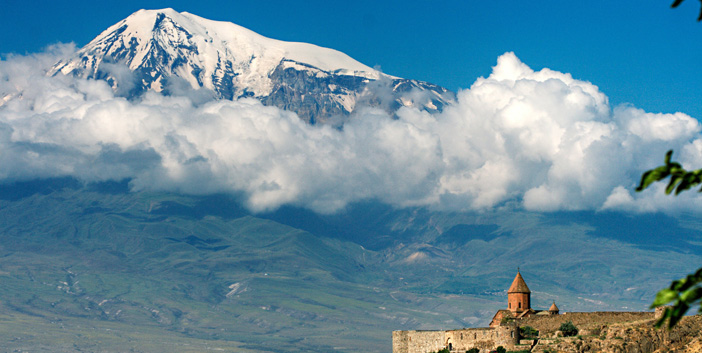Yakın ve uzak komşu Ermenistan'a mimari yolculuk