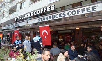 MHP'li Belediye Başkanından Starbucks'a 'bayrak operasyonu'