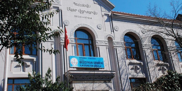 24 Nisan’da Ermeni okulları tatil