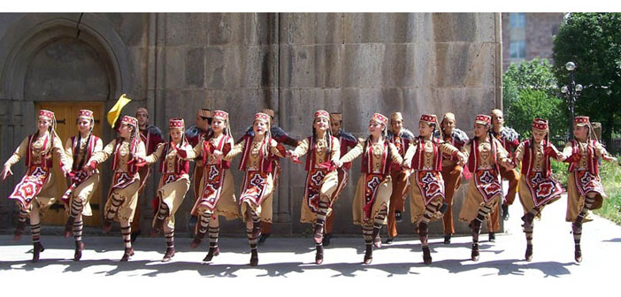 Geleneksel Koçari dansı UNESCO yolunda