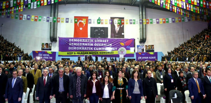 Sekiz HDP’li vekilin daha fezlekeleri Meclis’te