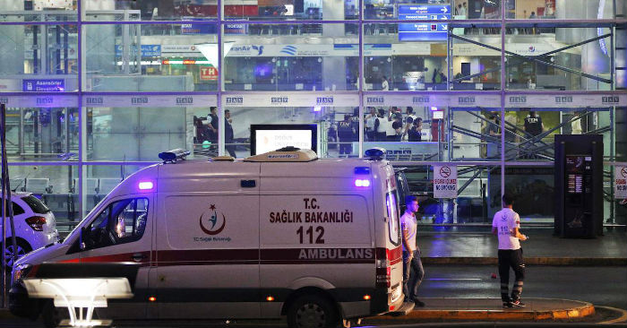 Havaalanı saldırısında ölenler için yas ilan edildi