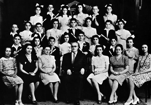 José Bonifacio 1946 yılı mezunları.