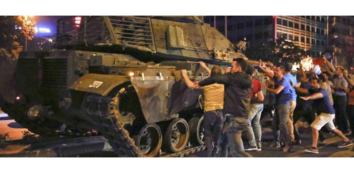 RSF: Türkiye'de gazeteciler uçurumun kıyısında