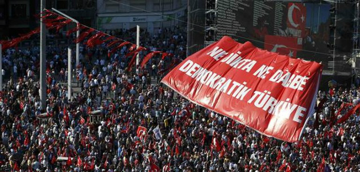 CHP liderinden 10 maddelik Taksim Manifestosu: Ne darbe, ne dikta