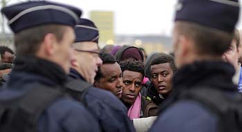 Calais mülteci kampı boşaltılıyor