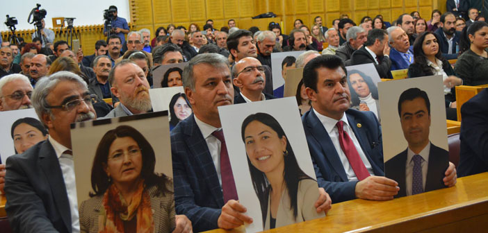 HDP Meclis çalışmalarına geri dönüyor