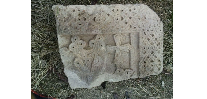 Erzincan’ın kimsesiz mezar taşlarına ‘tarla’ zulmü