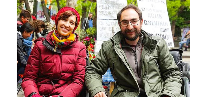 Gülmen ve Özakça İçin Kadıköy'de oturma eylemi