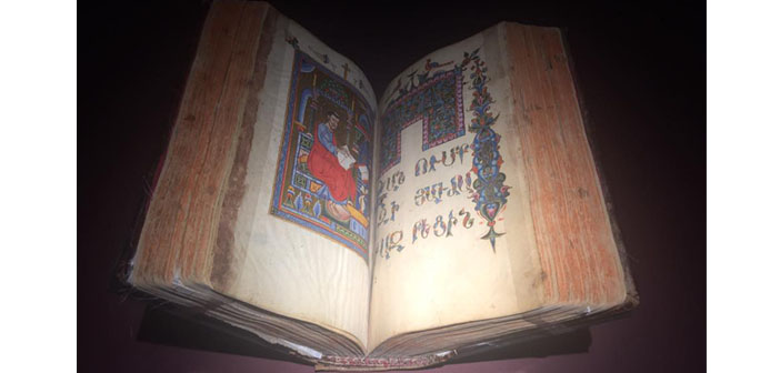 600 yıllık Ermenice el yazmaları Paris'te sergileniyor