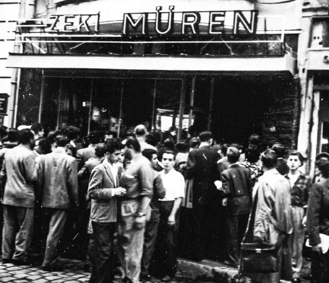 1950’li yıllarda İstanbul’da tutku ve zarafet