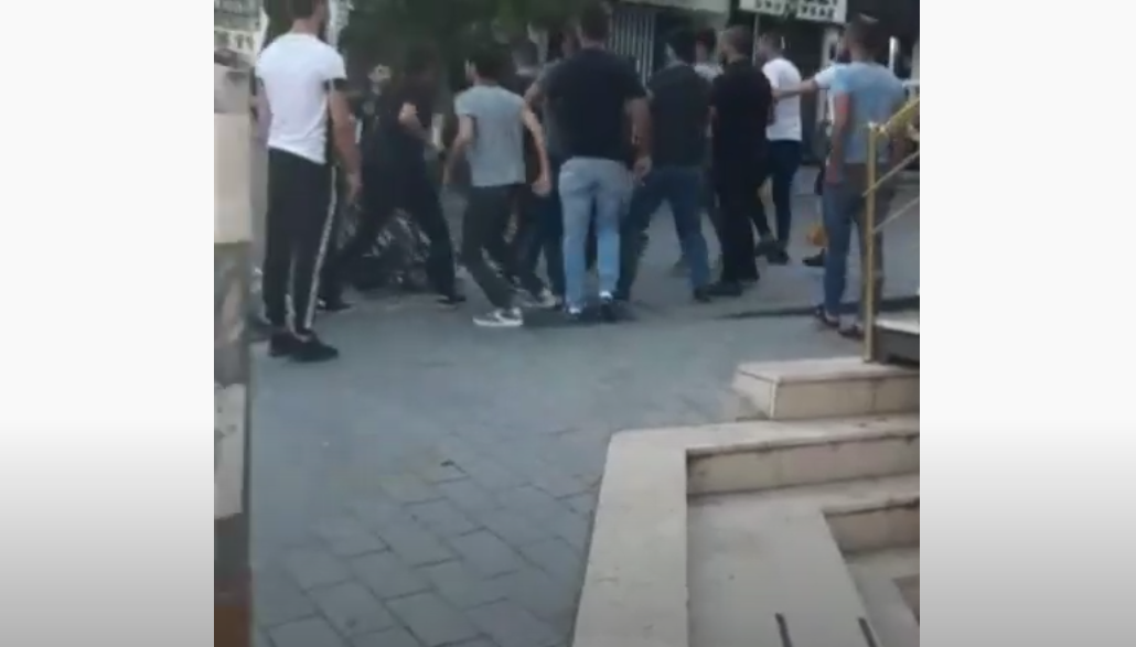 Kumkapı'da Ermenistanlı üç genç Azerbaycanlıların saldırısına uğradı