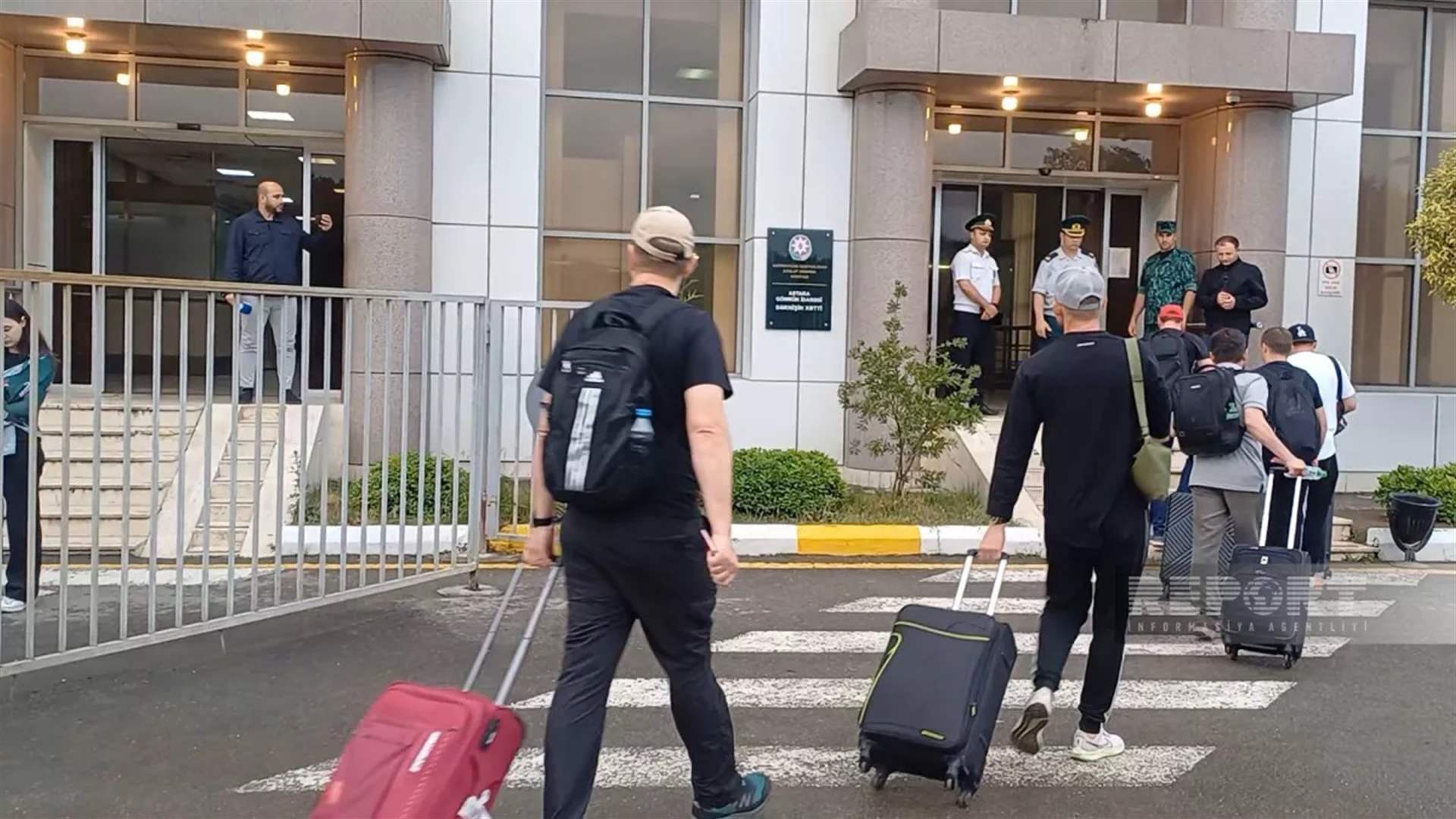 İran'daki 110 Hintli öğrenci, Ermenistan üzerinden tahliye edildi