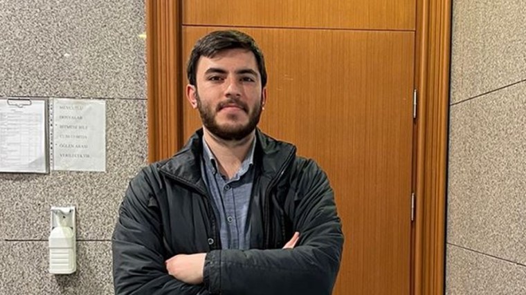 Gazeteci İsmail Arı'ya tehdit mesajları