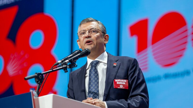 CHP'nin yeni genel başkanı Özgür Özel | Agos