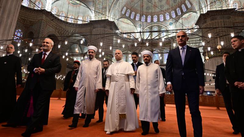 Papa, Sultanahmet Camii'den sonra Mor Efrem Süryani Kilisesi'ni ziyaret etti