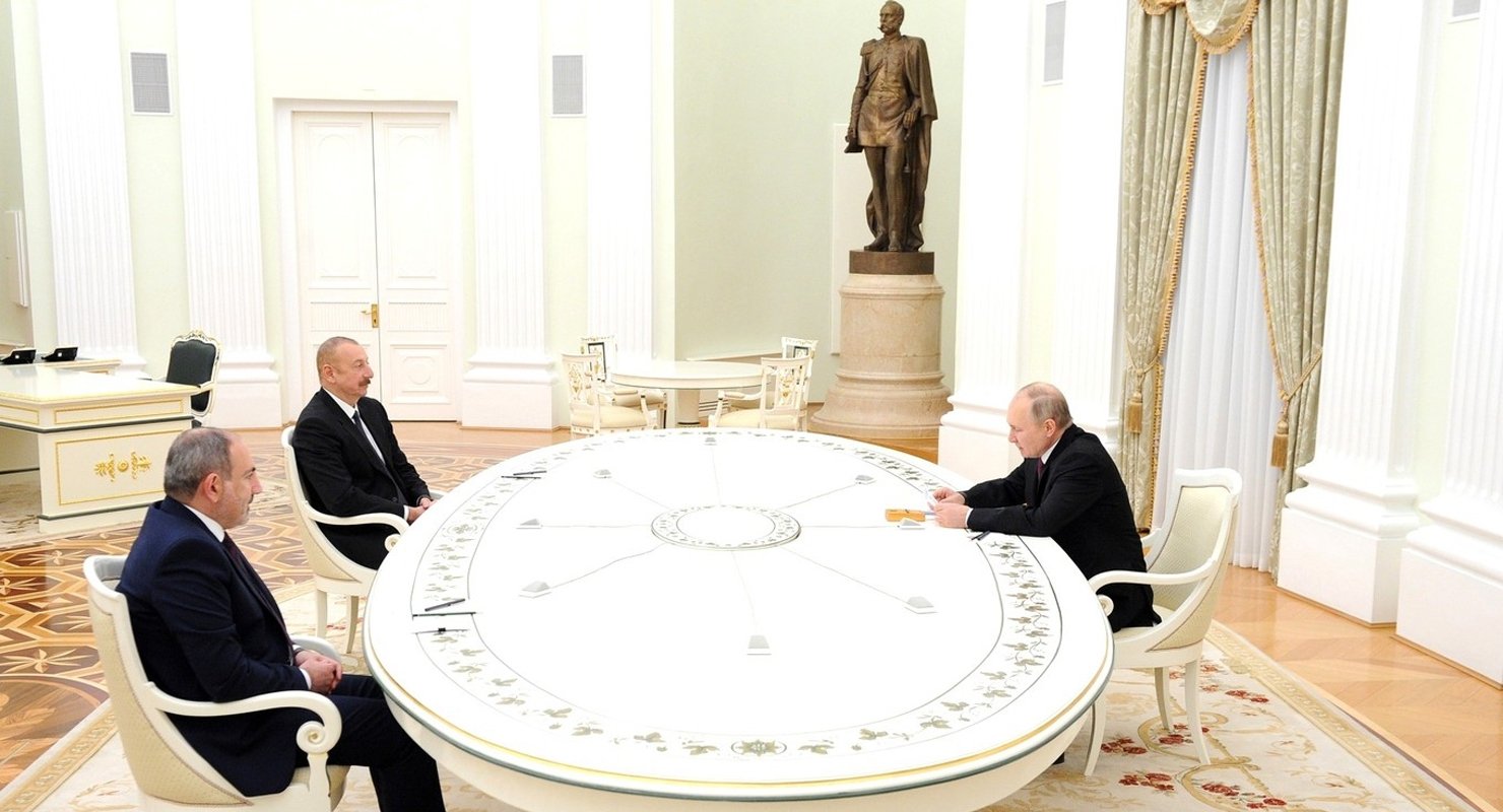 Putin, Paşinyan ve Aliyev'i zirve için Rusya'ya davet etti