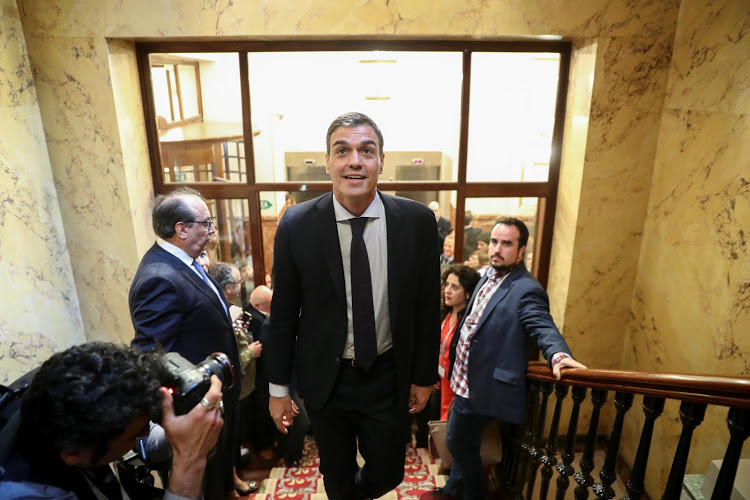 İspanya'da iktidar Sosyalist Parti'ye geçti