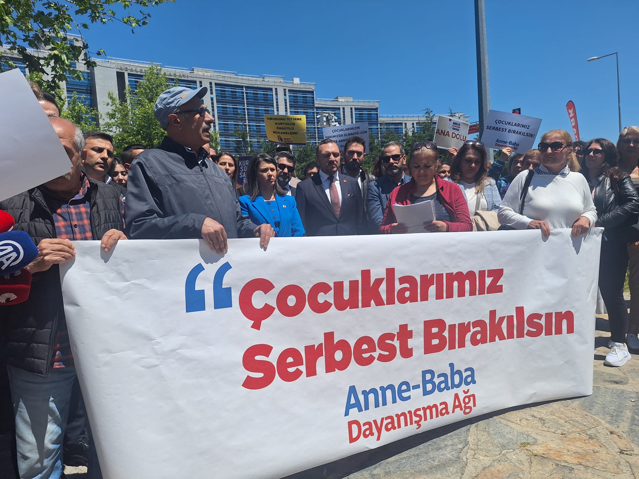 Saraçhane eylemlerinde tutuklanan 14 genç hakkında tahliye kararı