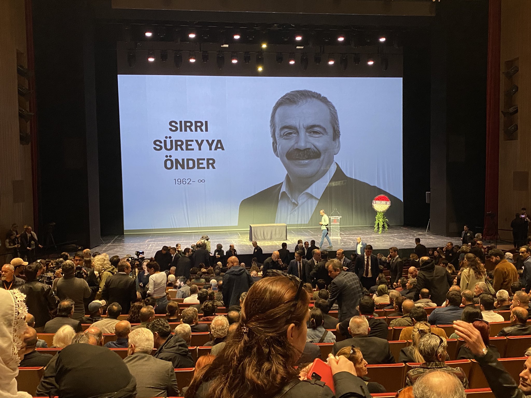 Sırrı Süreyya Önder'e veda