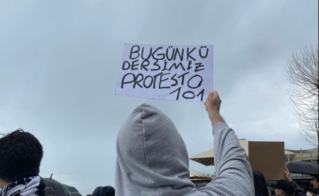 Üniversite öğrencilerinden İmamoğlu protestoları