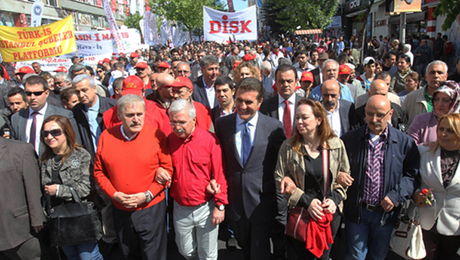 1 Mayıs'ta yüzbinler meydanlarda