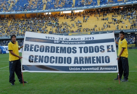 Ermeni Soykırımı kurbanları Boca Juniors maçı öncesi anıldı  