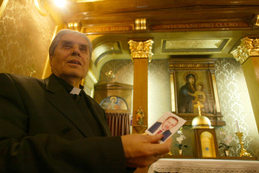 Vatikan'ın Türkiye temsilcisi Monsenyör Marovitch’in cenazesi yarın  
