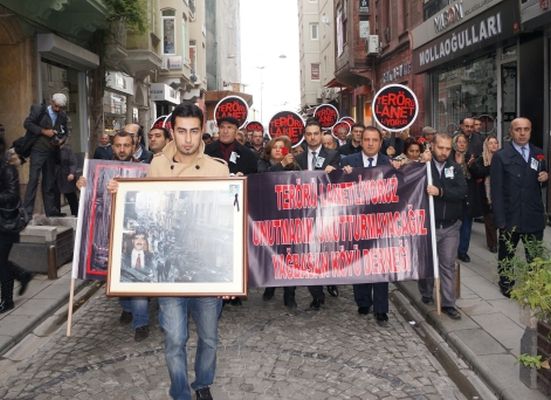 Sinagog saldırılarının kurbanları unutulmadı