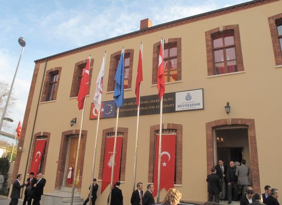 AB İstanbul Ofisi olan, Ortaköy Rum Okulu’na iade