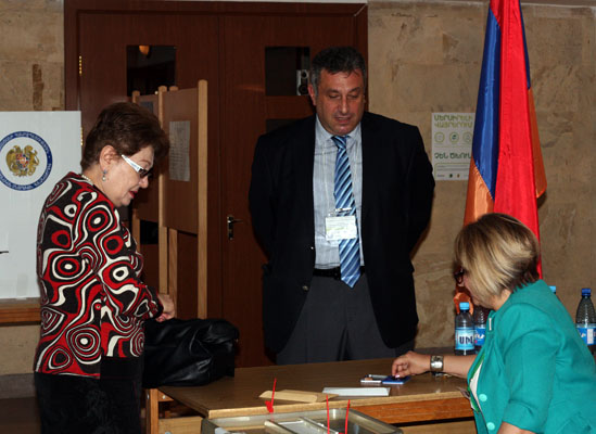 Ermenistan’da organize işler  