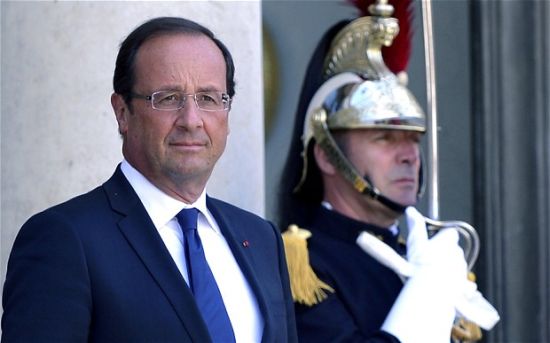Hollande’ın Cezayir itirafı Fransa’nın gündemine oturdu  