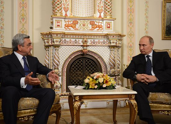 AB ile Ermenistan’ın arasına Rusya girdi