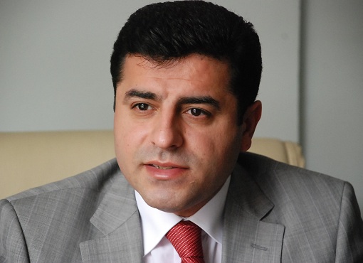 Demirtaş: 'Anayasada Türk milletini oluşturan unsurlar tarif edilsin'