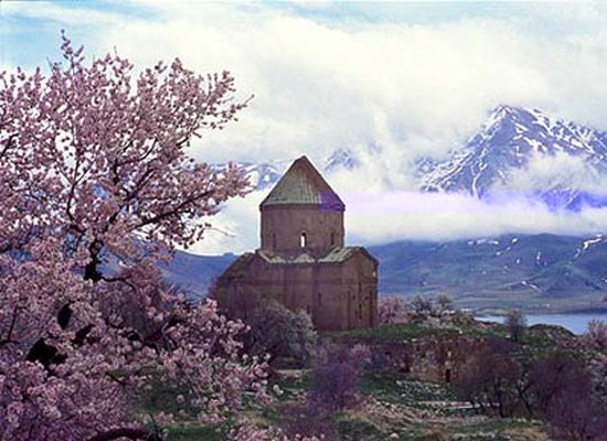 Onyıllar sonra Ahtamar’da ilk vaftiz