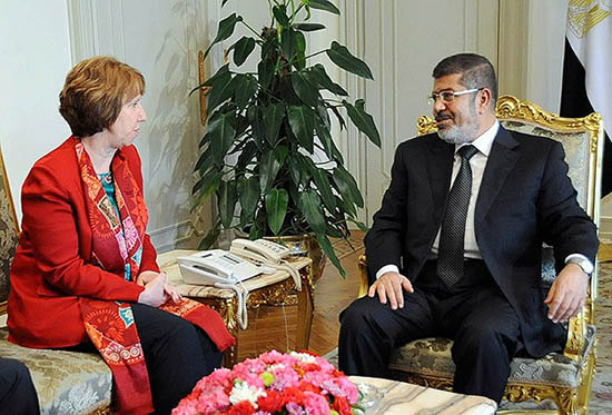 AB Temsilcisi Catherine Ashton Mursi ile buluştu
