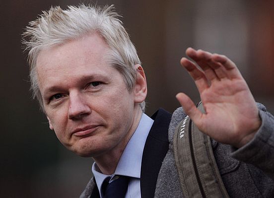 ABD'li muhalif isimlerden Assange'a destek