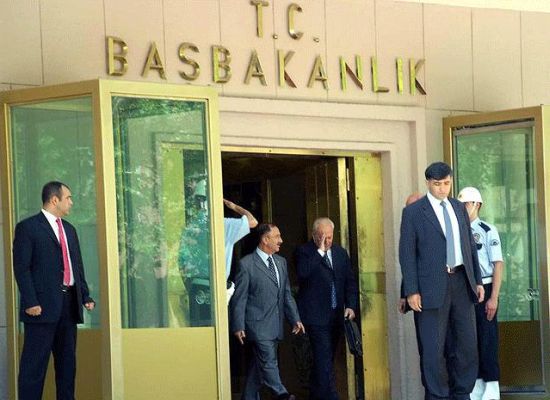 Başbakanlık Müşaviri ‘uyardı’: Devletin refleksleri epeyce ürpertici