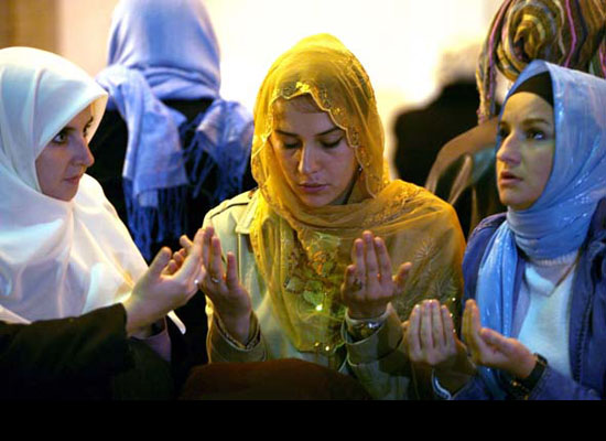 Bosna'da dualar 'dünya barışı' için