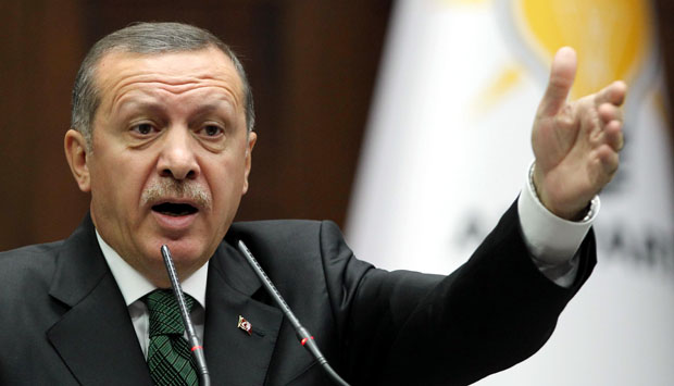 Erdoğan'dan tepki, Arınç'tan takdir