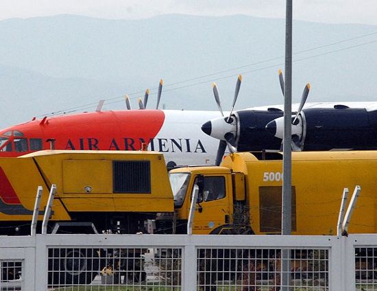 Ermenistan Uçağı Suriye'ye Gitmek Üzere Havalandı