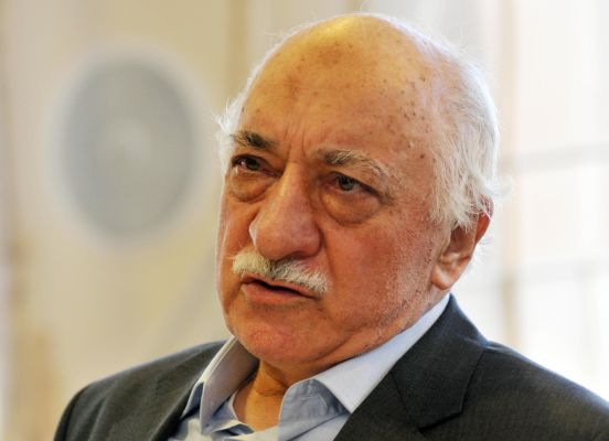 Gülen’le ilgili cinsel içerikli tweet atan THY müdürüne ceza