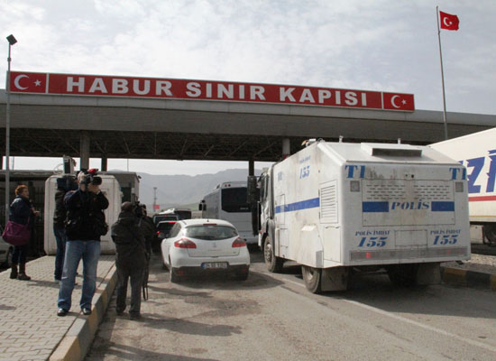 PKK'nın elinde tuttuğu kamu görevlileri serbest bırakıldı