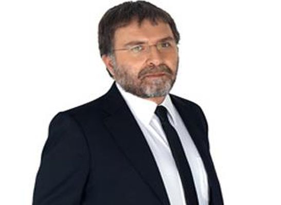 Ahmet Hakan babasını kaybetti