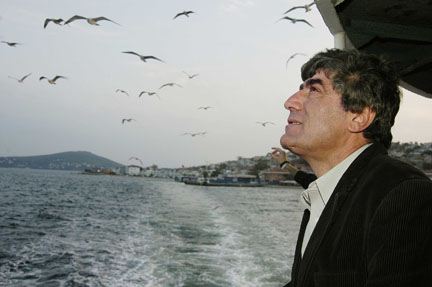 Hrant Dink yazılarının sanatçılar tarafından sesli okuması; "Tililili"